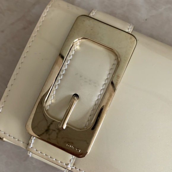 100% Authentic Gucci Patent Glitter Buckle Clutch - Picture 6 of 8